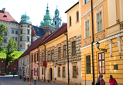 walking Krakow's Kanonicza street